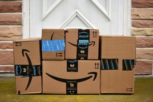 Is Amazon relying more on robots than temp staff this season?