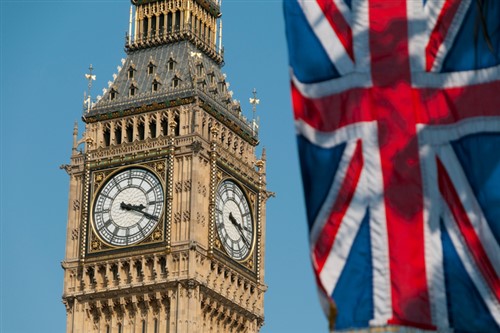 UK to seek legal sector’s views on smart contracts