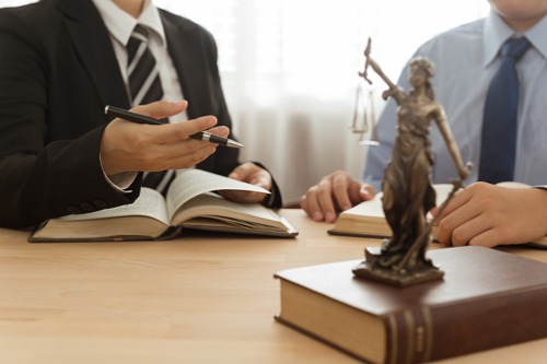 In-house legal teams 'squeezed,' survey finds