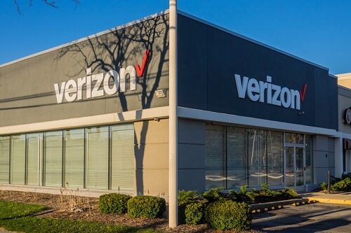 Verizon plans to trim 44,000 employees