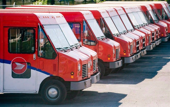 Canada Post accused of union-busting