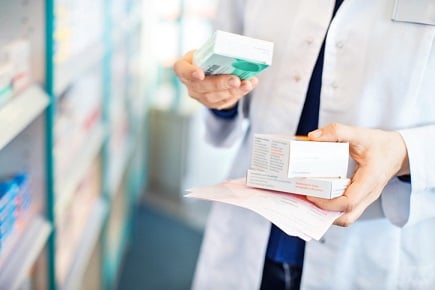 Ottawa should pay for pharmacare, experts say