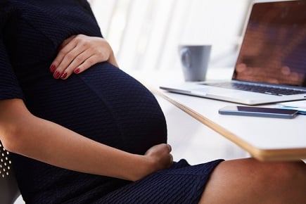 Should a candidate disclosure a pregnancy before accepting a job?