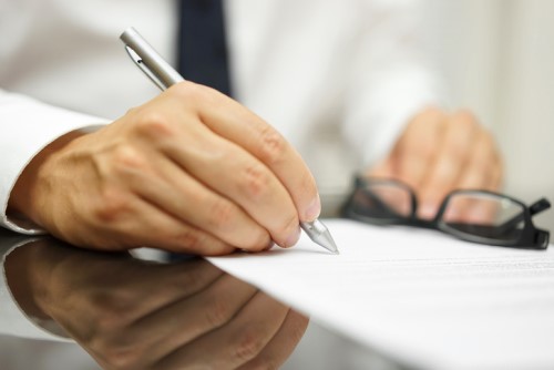 Employment contract error: Do you have to honour a typo?