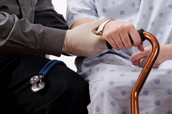 Provinces struggle to place seniors in proper care settings: CIHI
