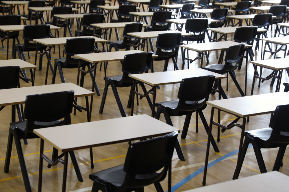 Australia rethinks classroom screen time as scores slide
