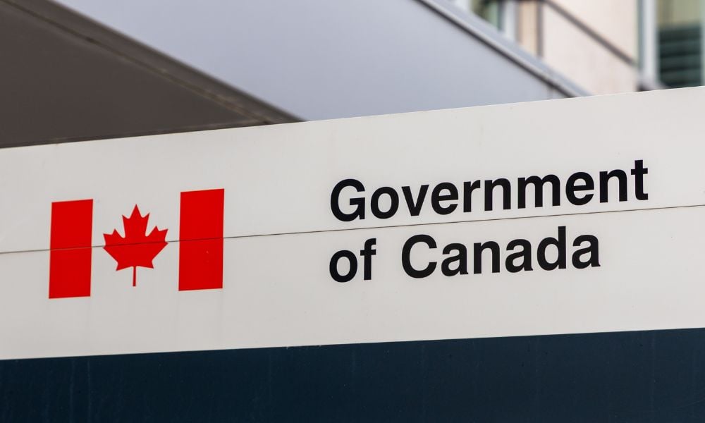 More than 9,000 public servants apply to retire early before today's deadline
