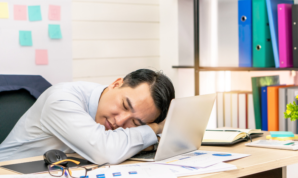 Debt concerns disrupt sleep for majority of Canadians, says survey