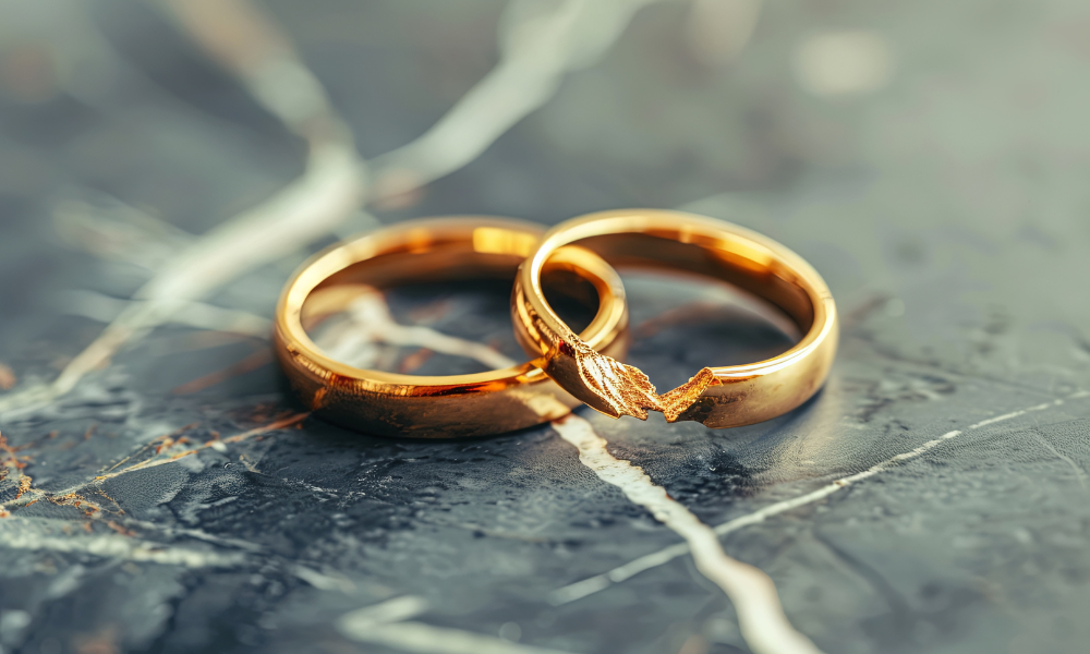 Financial divorce specialist: what they do and how to become one