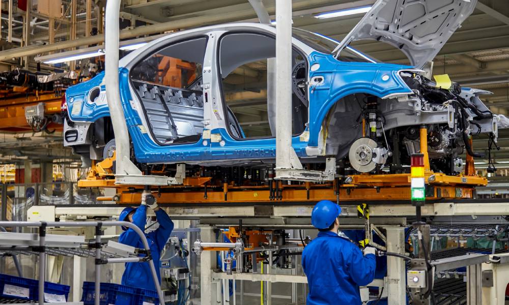 Automotive industry struggles amid ongoing supply chain challenges