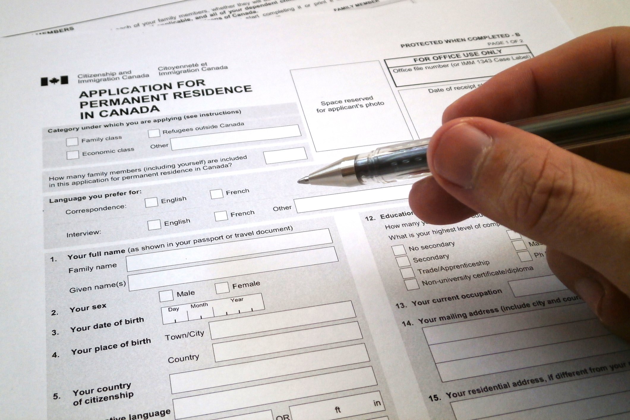 Decision rejecting permanent residence applications of Pakistan citizens set aside