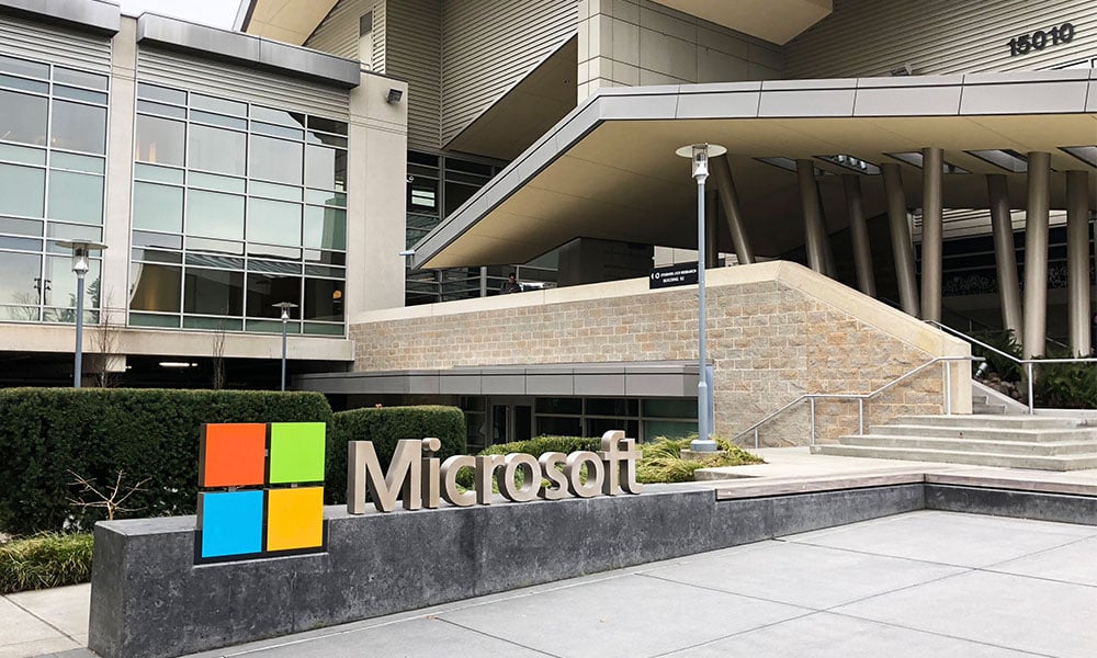 Microsoft employees told to stay home