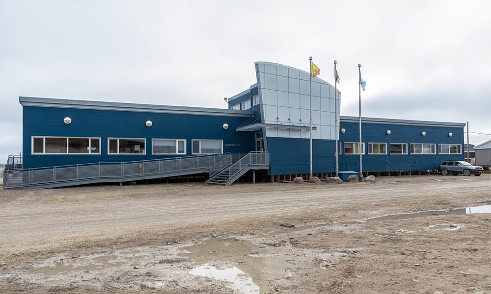 Nunavut public workers transitioning to work from home during pandemic