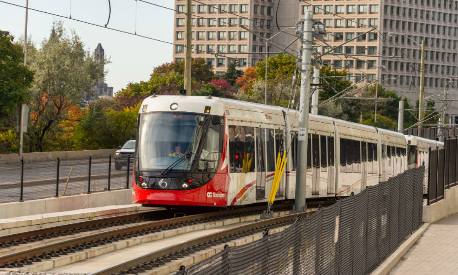 Manager at Ottawa transit agency allowed to help out with schedule work