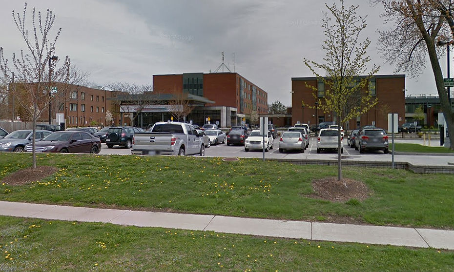 Windsor, Ont. nurse deserved censure  but not outright dismissal: arbitrator