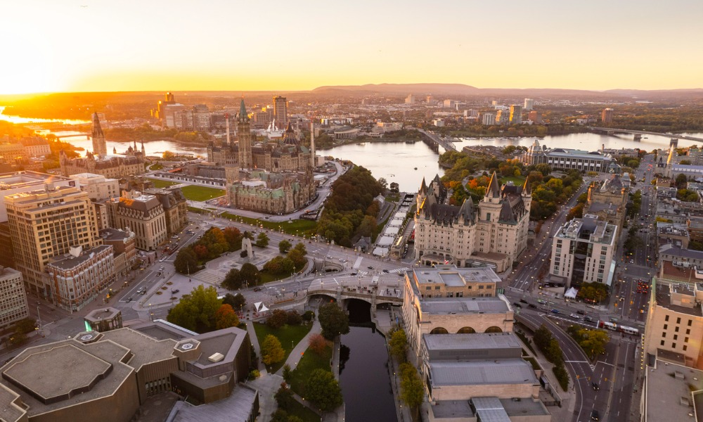 Canadian businesses push Ottawa to bring workers back to office