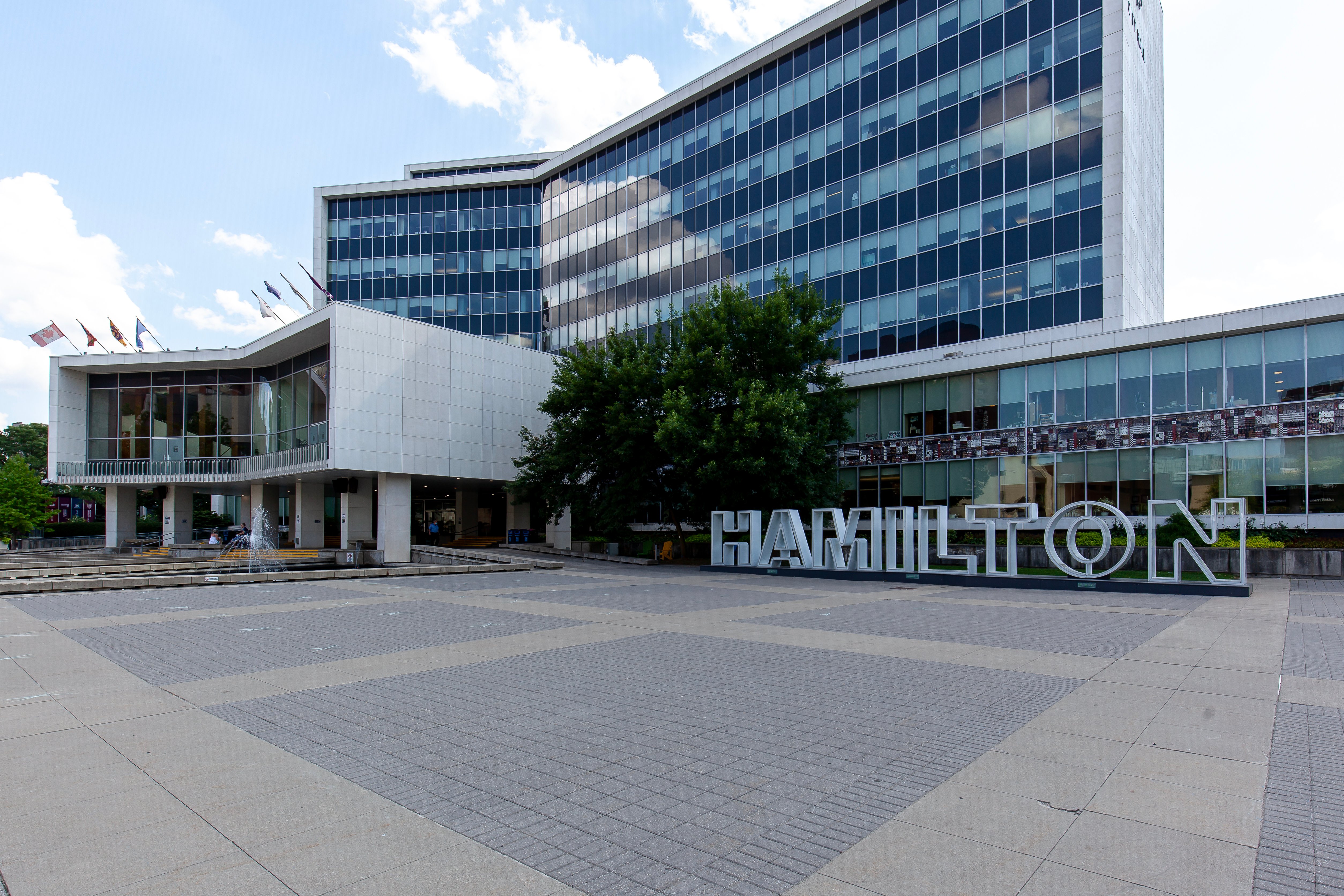 City of Hamilton maintains vaccine mandate