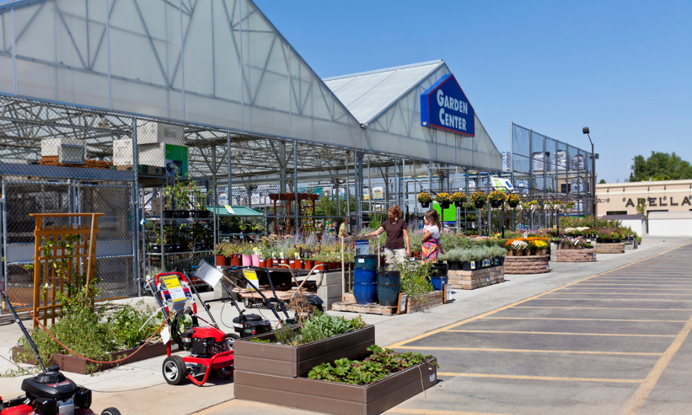 Lowe's Canada hiring over 5,000 workers