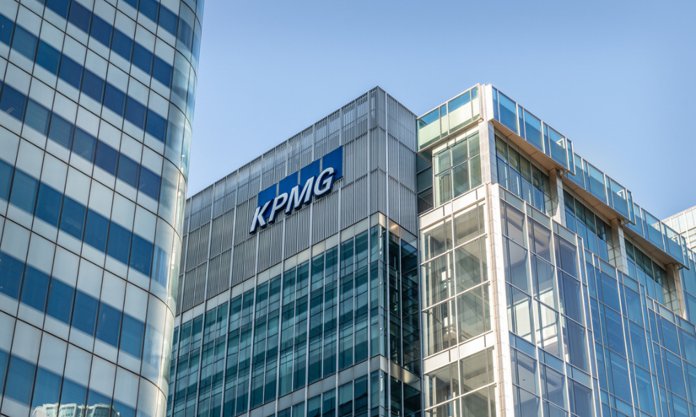 KPMG to give staff 7 long weekends this summer
