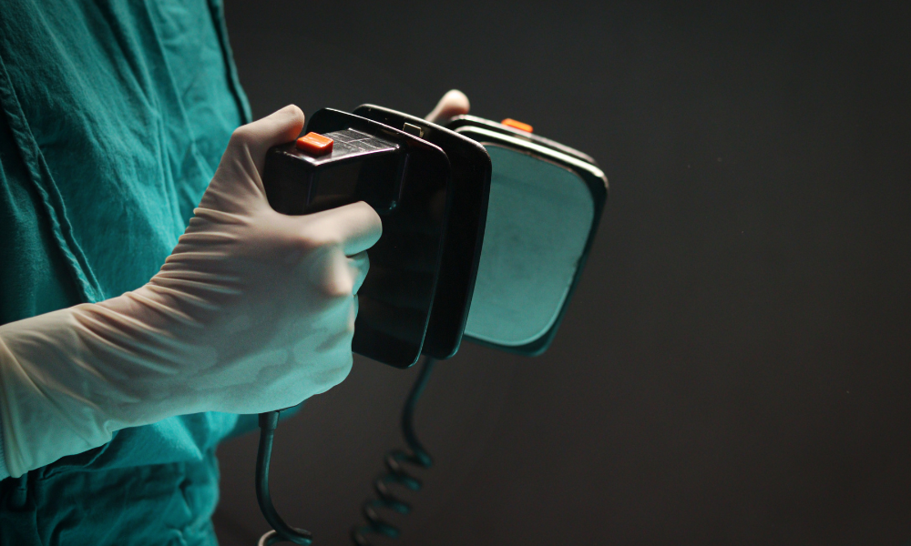 Province pushing for mandatory defibrillators at construction sites