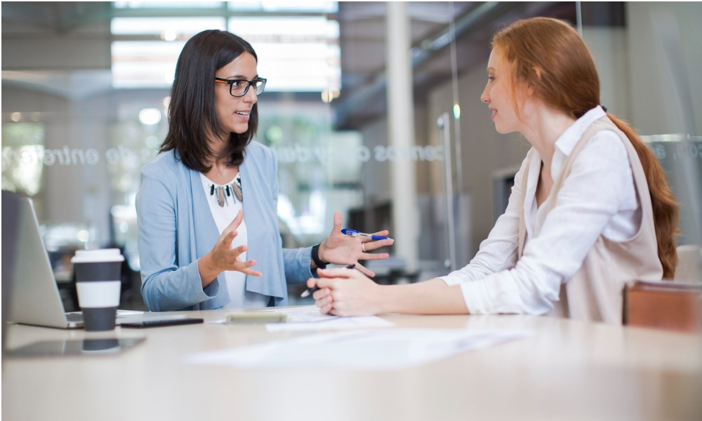 What challenges do female financial advisors face?
