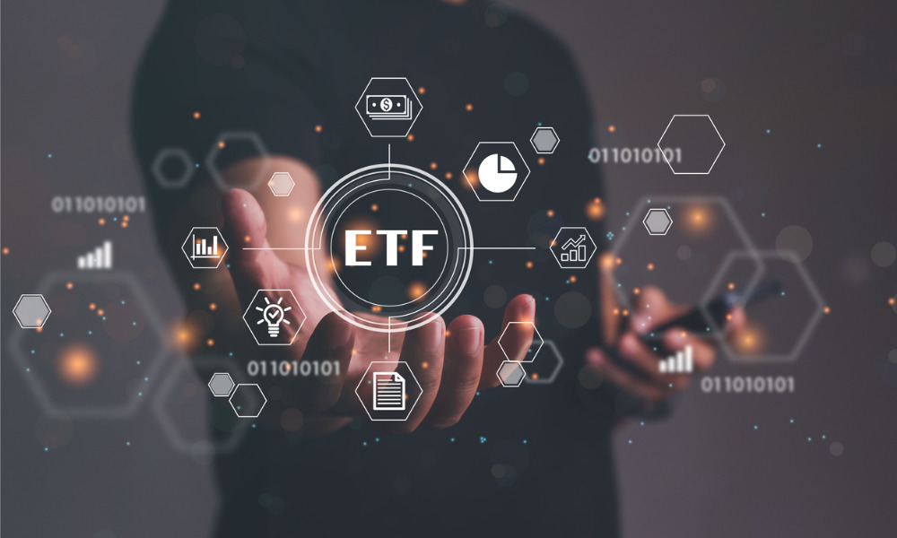 Inflows into global ETFs fell 33% amid the challenges of 2022