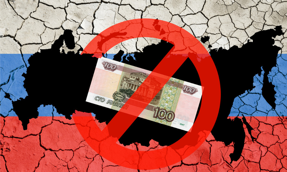 Canadians still can't transfer money due to Putin sanctions