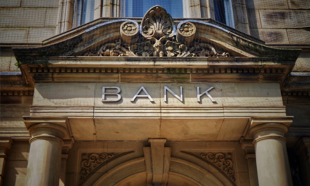 What are the FINTRAC requirements for banks in Canada?