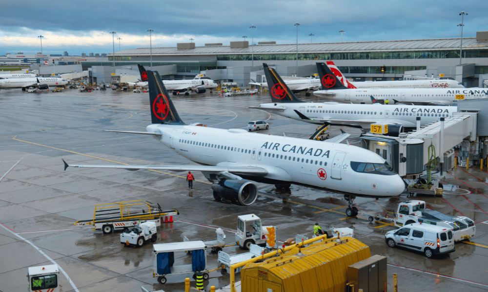 Air Canada crash leaves 2 pilots dead