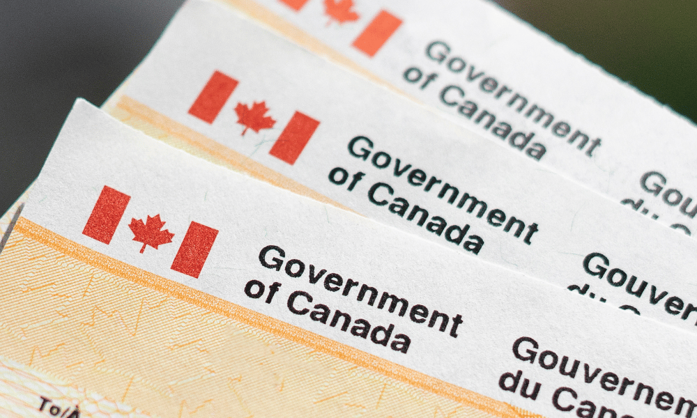 ‘Crushed’ Federal manager on the hook for payroll transition error