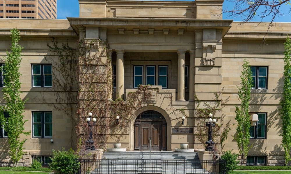 Alberta Court of Appeal upholds arbitral ruling on health service’s use of agency nurses