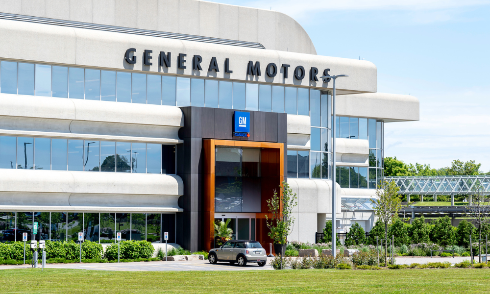GM offers buyouts to most U.S. salaried employees