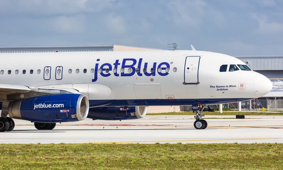JetBlue apologizes for worker's 'offensive' Halloween costume