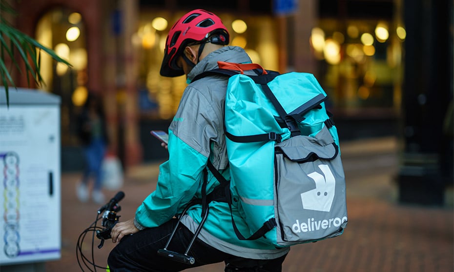 Deliveroo plans to offer benefits without classifying riders as employees