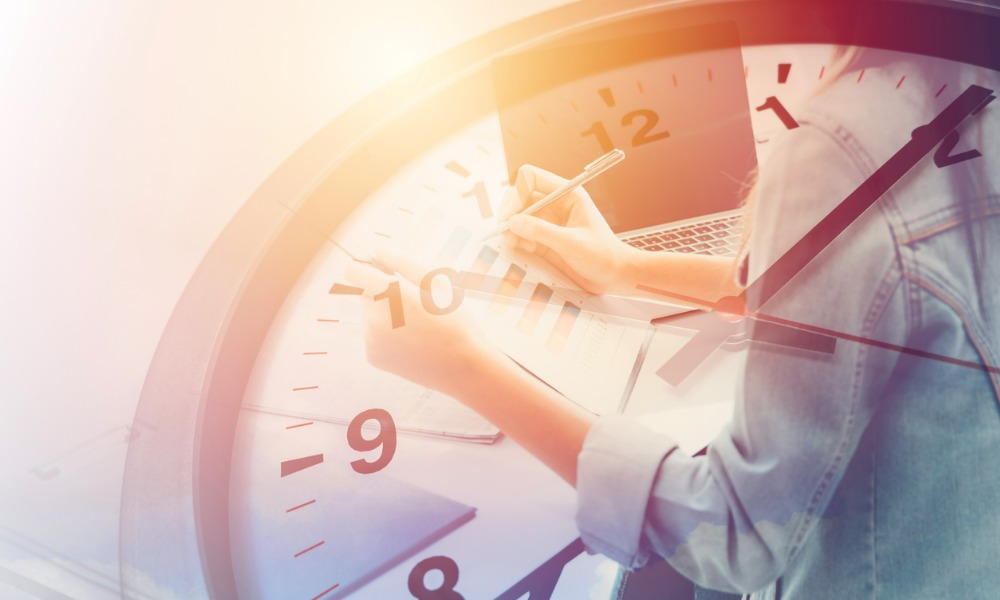 Who’s responsible for tracking hours – the employee or employer?