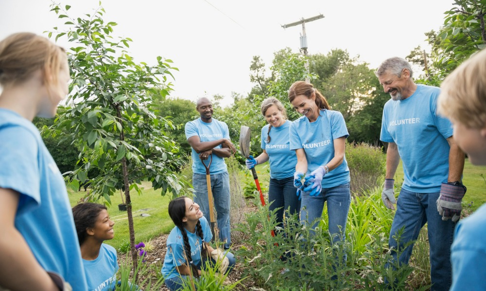 Volunteer time off linked to better mental health: report