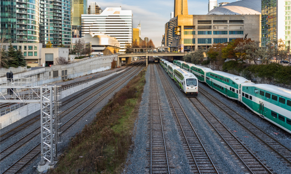GO train vaccine mandate takes effect in Toronto