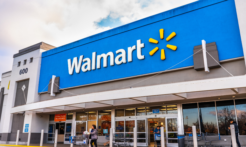 Walmart announces pay hike to in fight against worker shortage