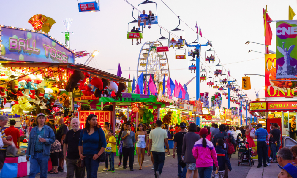 Over 37,000 Canadians apply for jobs at CNE