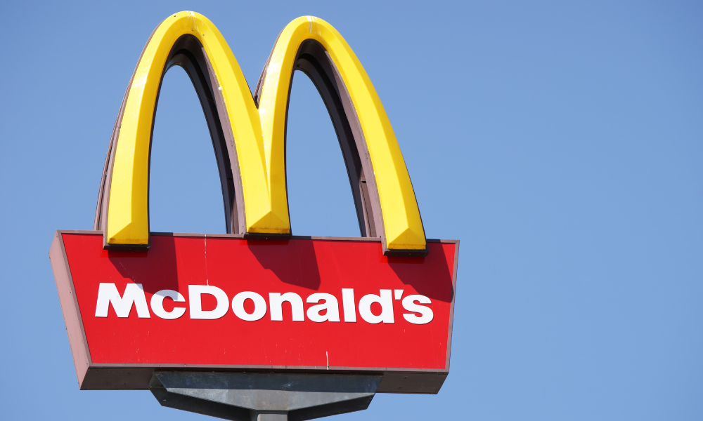 McDonald's outlet offers thousands as sign-on bonus