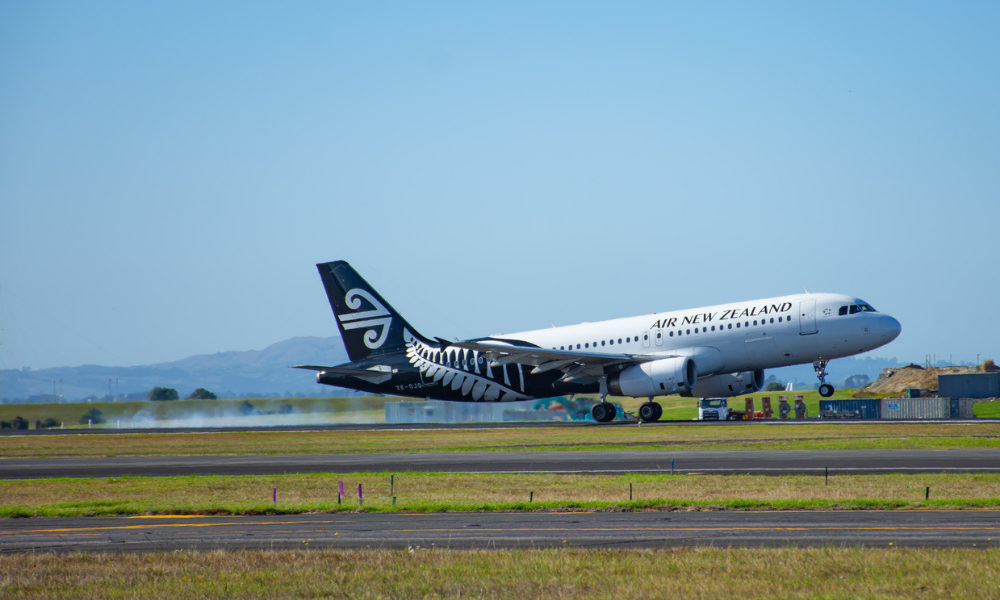 'This is very difficult': Air NZ workers stood down as Omicron rises