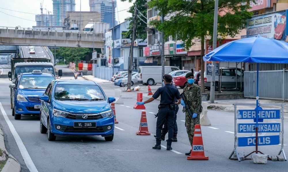 MCO: KL forced under 8pm curfew