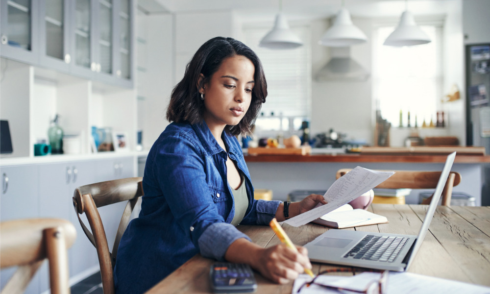 Most Canadians still afraid to return to workplace: Report