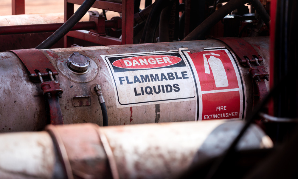 Flammable liquids: air on fire