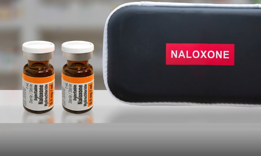 Naloxone kits mandatory for at-risk employers in Ontario