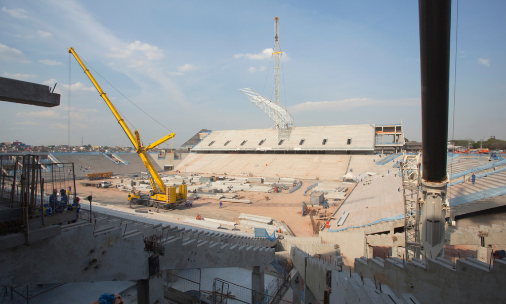 Qatari official says 'between 400 and 500' World Cup workers have died