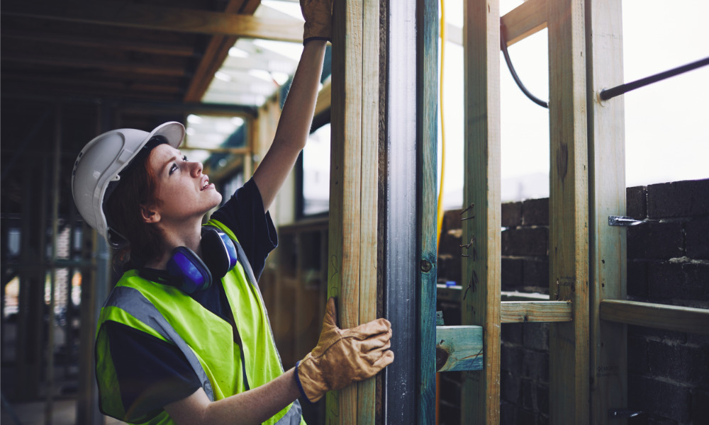 Canadian women have low injury, death rates in construction