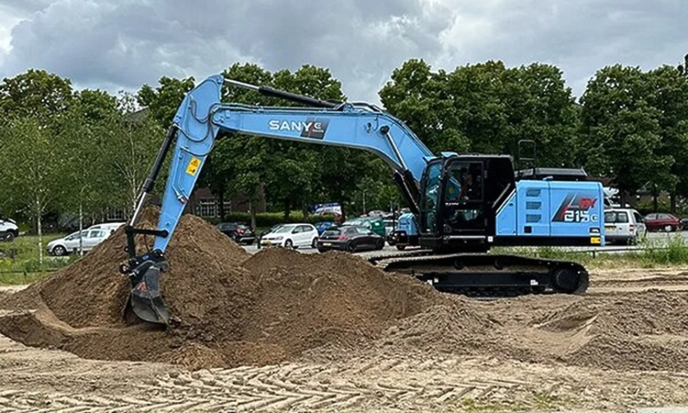 SANY introduces medium-sized electric excavator