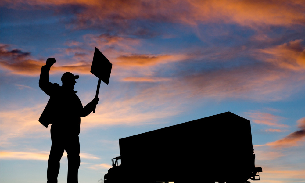 Truckers' convoy heads for Ottawa