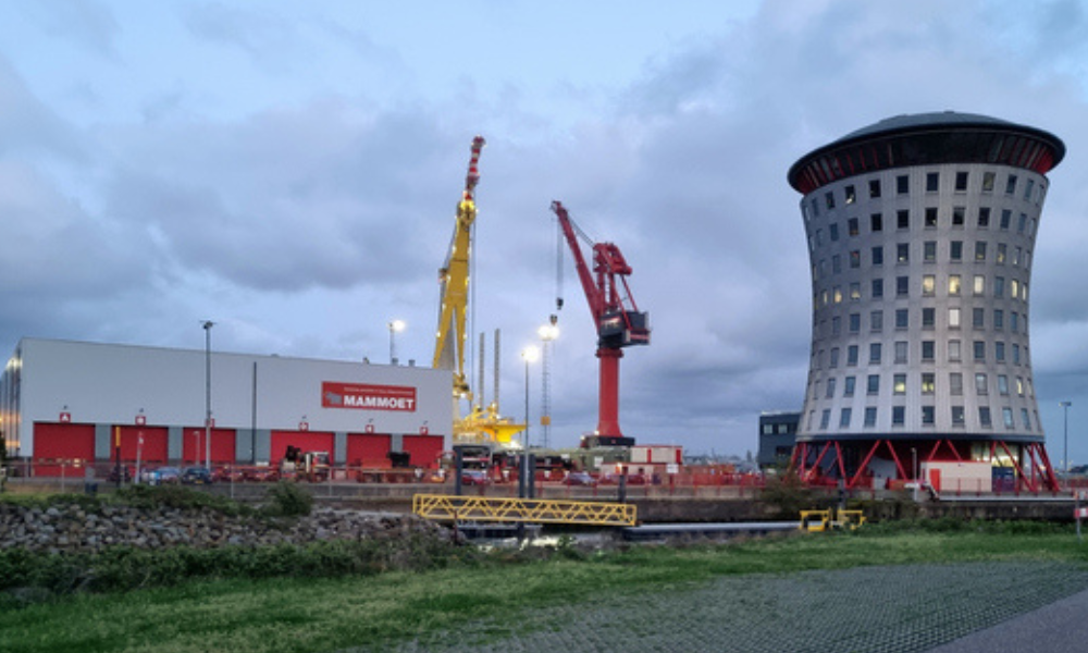 Mammoet says it has world's strongest land-based crane